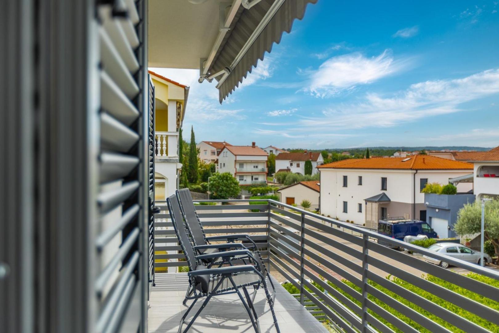 Apartments Pivas Malinska Exteriér fotografie