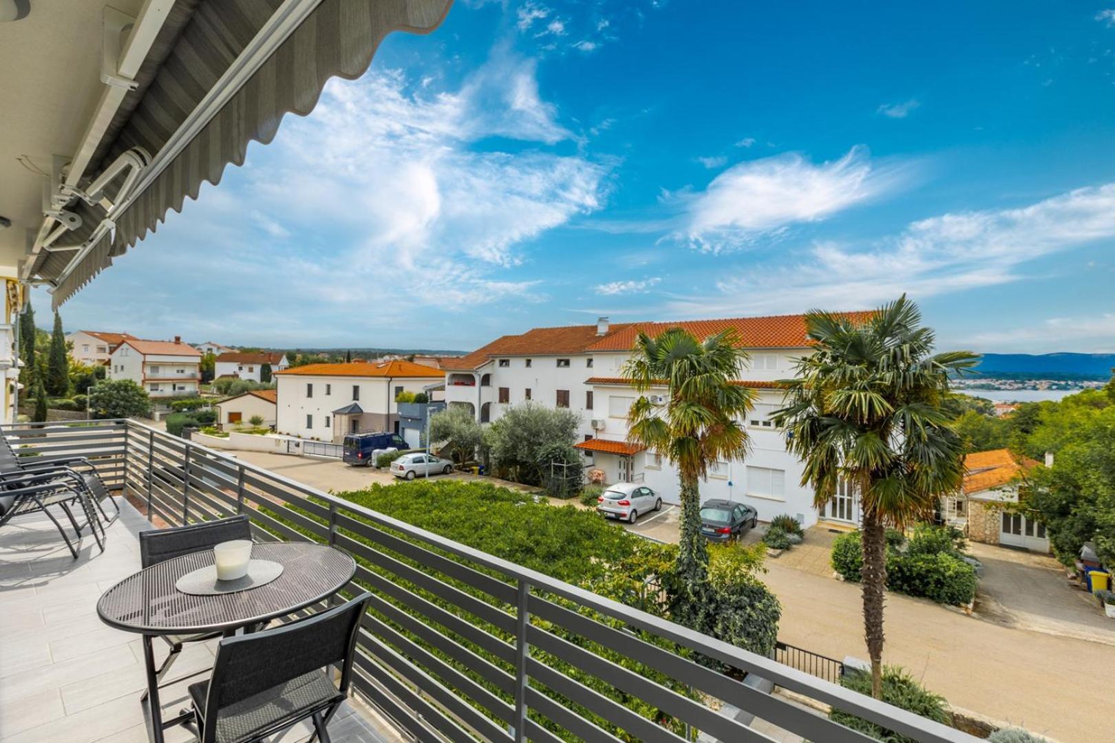 Apartments Pivas Malinska Exteriér fotografie